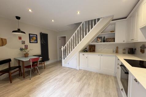 Open plan Kitchen / 