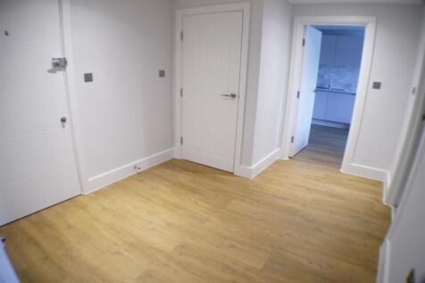 Spacious Entrance Ha