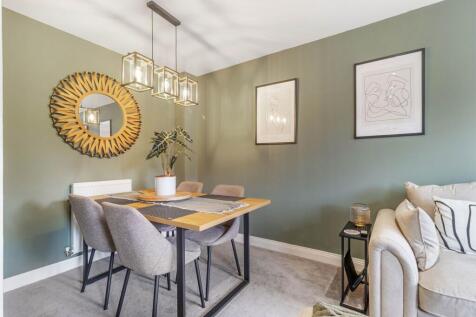 Living Room/ Dining Room