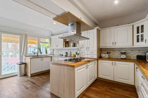 Kitchen / Breakfast Room