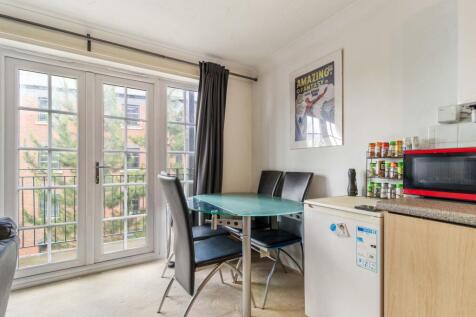Open-Plan Kitchen / Dining / Living Room