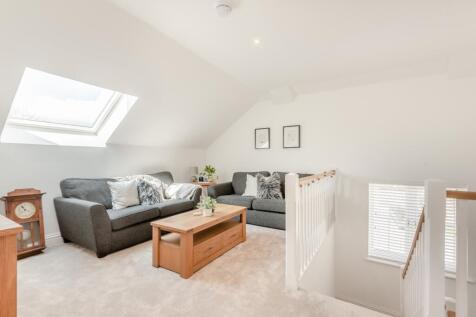 Top Floor Sitting Rm