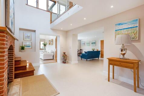 Galleried Hall