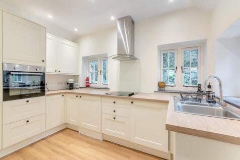 Cottage kitchen