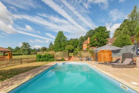 Pool To House