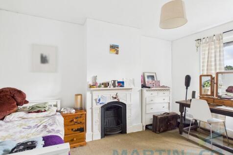 CAM01059G0-PR0319...