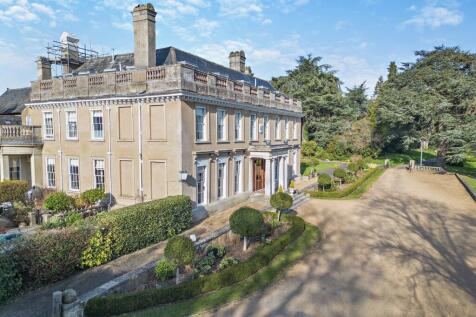 Douces Manor