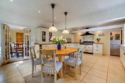 Kitchen/Breakfast Rm