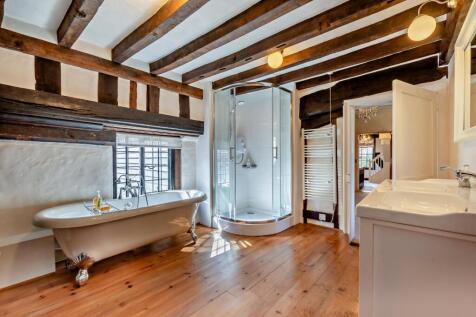 Jack &amp; Jill Bathroom