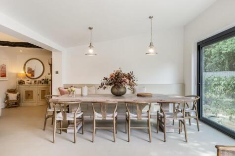 Kitchen/Breakfast Rm