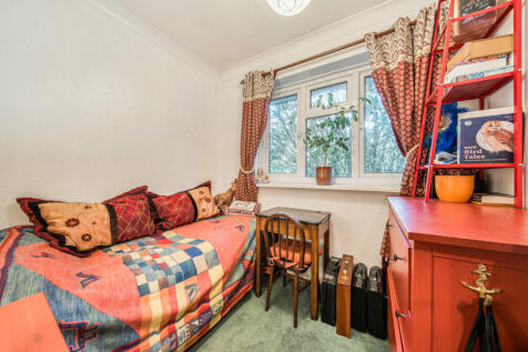 1369684-17-68f8a9...