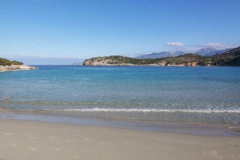 Beach in Istro / Kalo Chorio