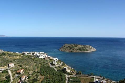 Nearby village of Mochlos
