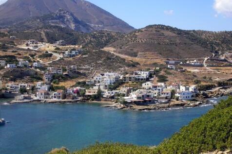 Nearby village of Mochlos