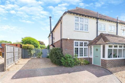 8 Crondall Lane