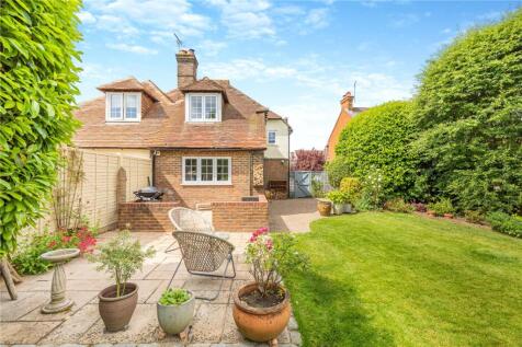 8 Crondall Lane