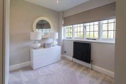 Dressing/Bedroom 5