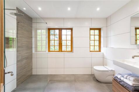 Main En Suite Shower