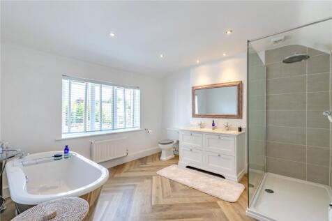 Main En Suite