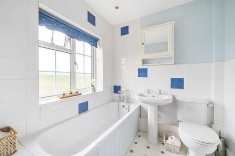 Bedroom 2 En-Suite