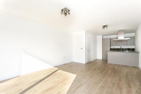Open plan reception/