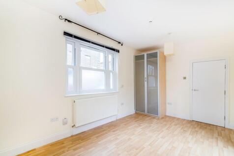 Studio Room