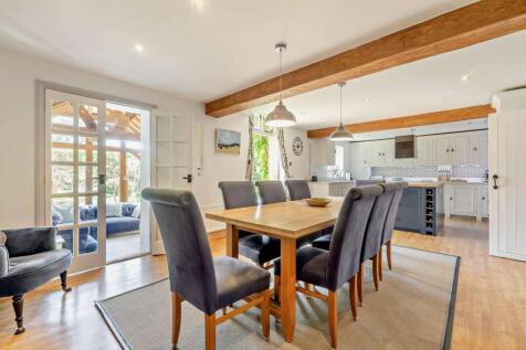 Dining/Family Room