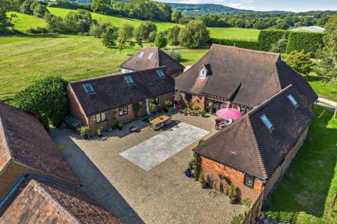 Barn &amp; Cottage