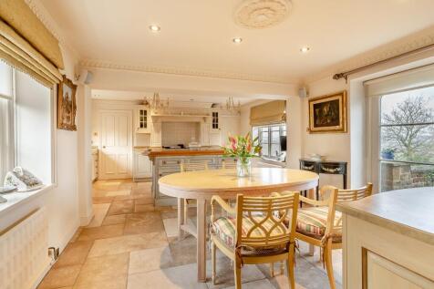 Kitchen/Breakfast