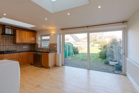 Kitchen / Reception