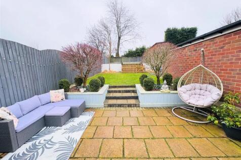 garden patio.jpg