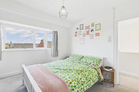 bed 1.jpg