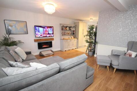 lounge 2.JPG