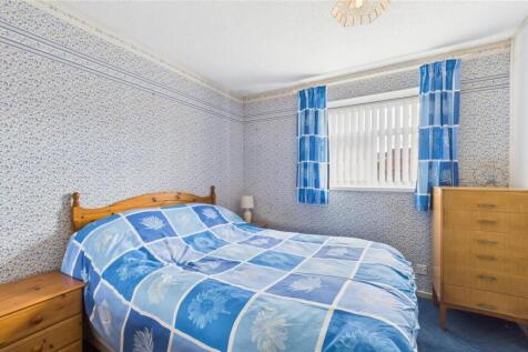 bed 1.jpg