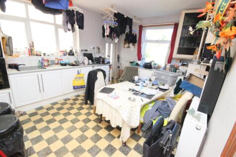 kitchen downstiars.JPG