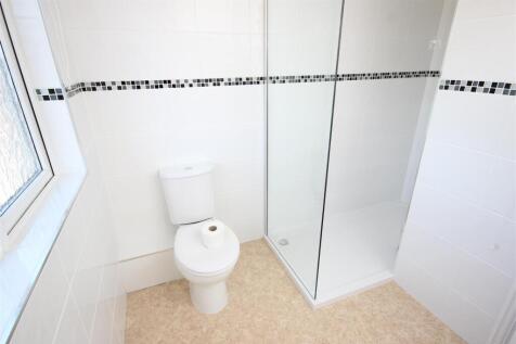 Shower room.JPG