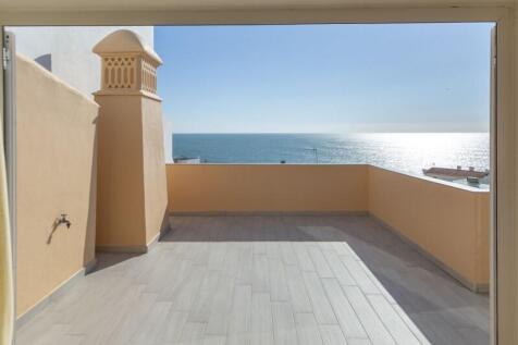 Villa with panoramic sea views and terraces