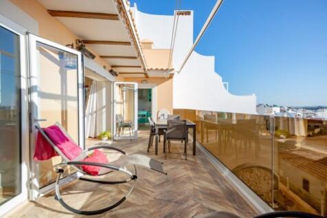 Villa with panoramic sea views and terraces