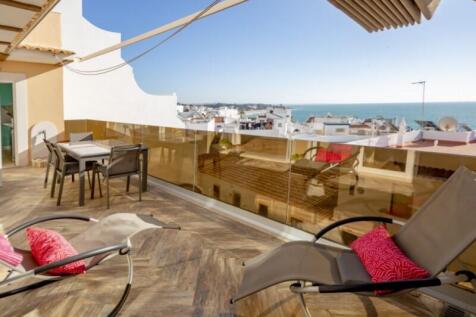 Villa with panoramic sea views and terraces