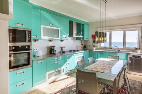Villa with panoramic sea views and terraces