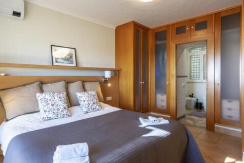 Villa with panoramic sea views and terraces