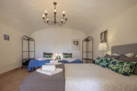 Villa with panoramic sea views and terraces