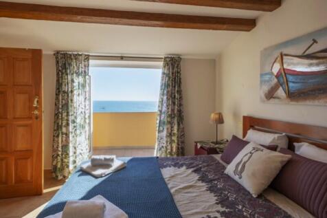 Villa with panoramic sea views and terraces