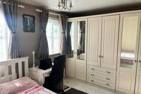 Bedroom One (2)