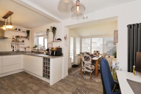 Kitchen/Dinng Room