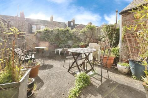 Rear Garden (2)