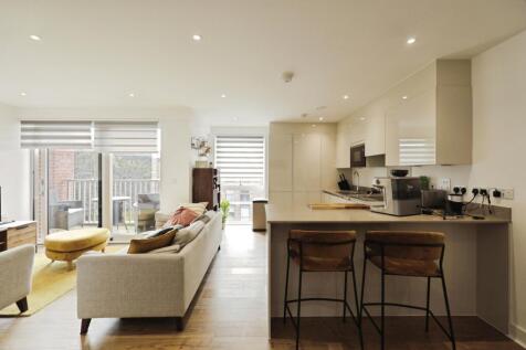 Living Room/Kitchen