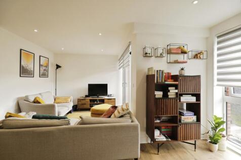 Living Room (2)