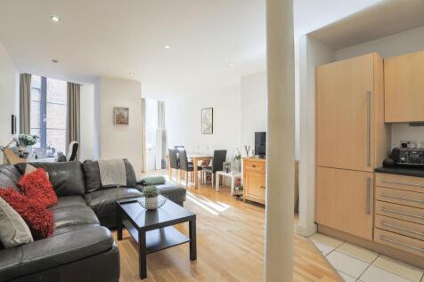 Living Area 2