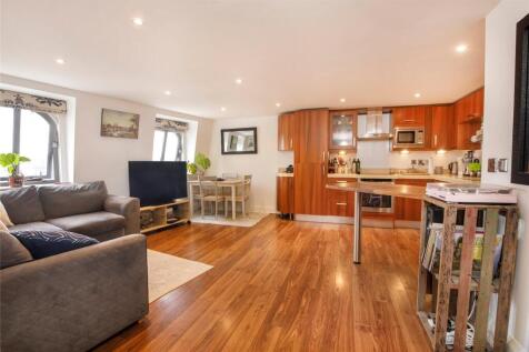 Lounge/Kitchen